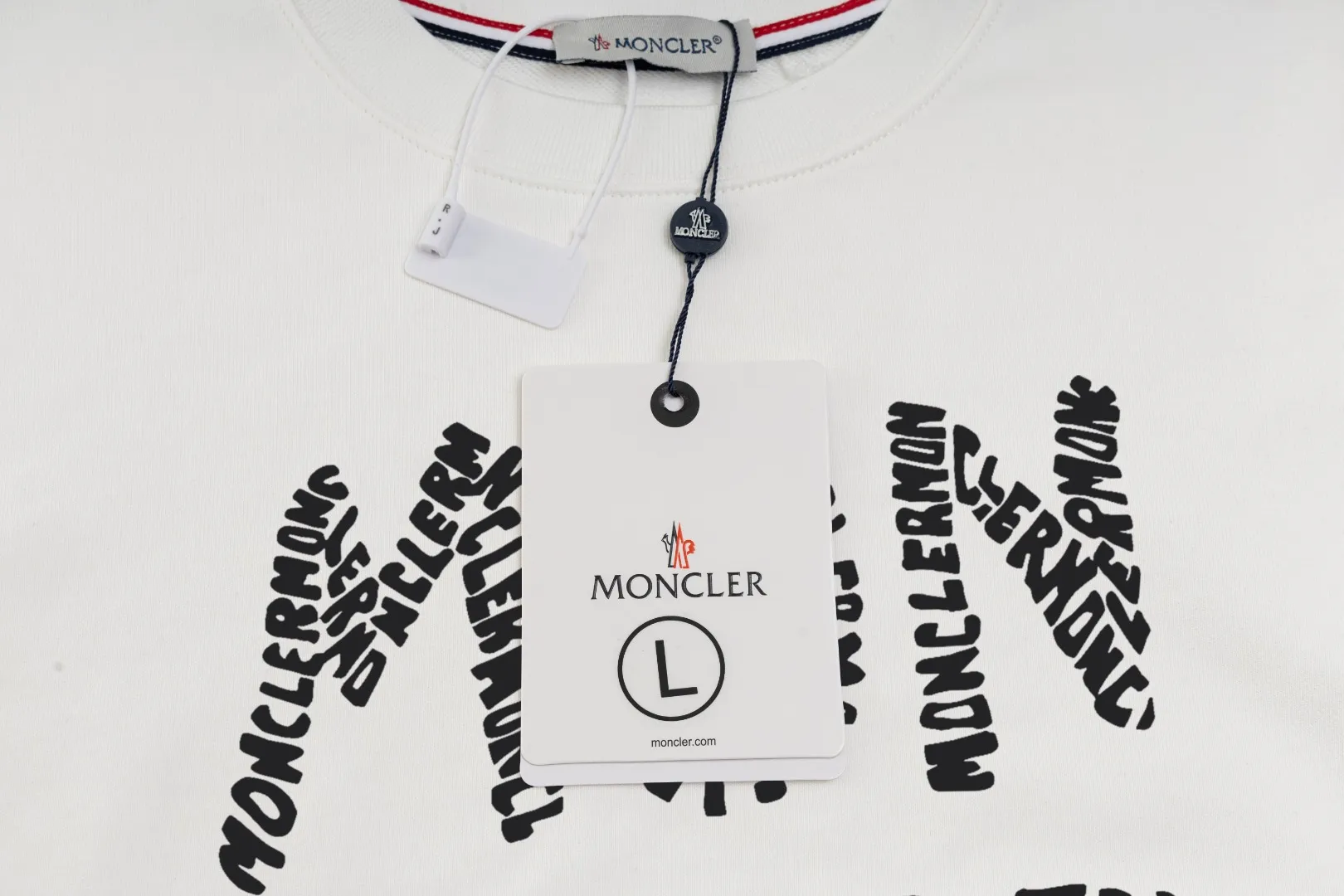 【 Quality】【 MONCLER】【In Stock 】 2024 New Arrival Premium 3D LOGO ， ， Premium ⚠️ ： 460 ， 21S 10S 26/2 1*1 ！ ， ， ， ， ， ！ Same Style ✔️ Same Style： ❗ ✔️【 Same Style， In Stock！】 ➡️Size：S M L XL XXL ➡️ ：Black White ⚠️Size Size